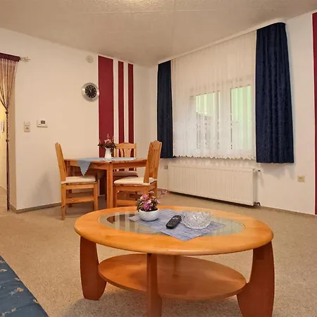 Casa de Férias Awesome In Waren Mritz With Kitchen